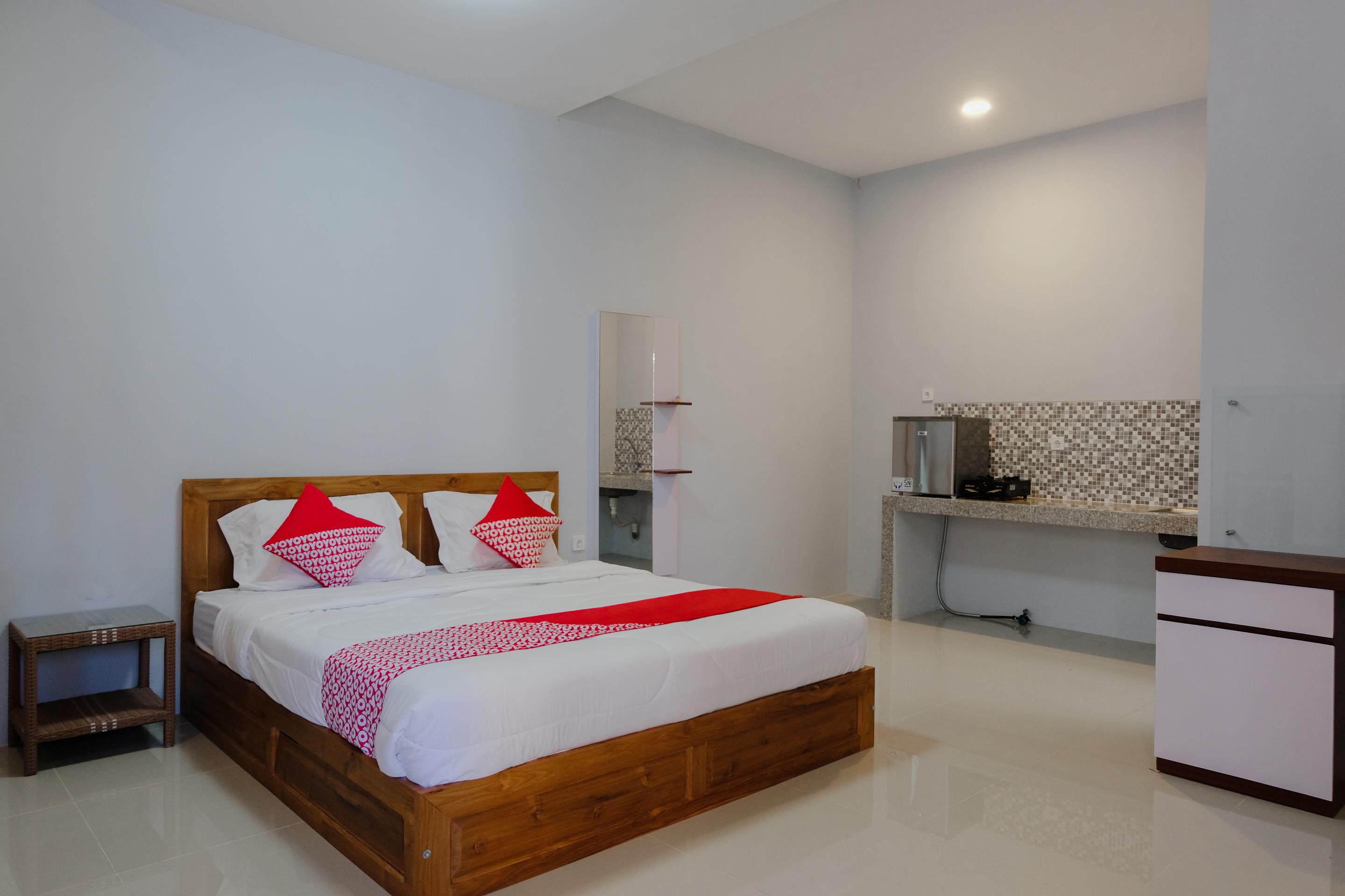 Super Oyo 1579 Kate'El Inn Banyuwangi  Luaran gambar