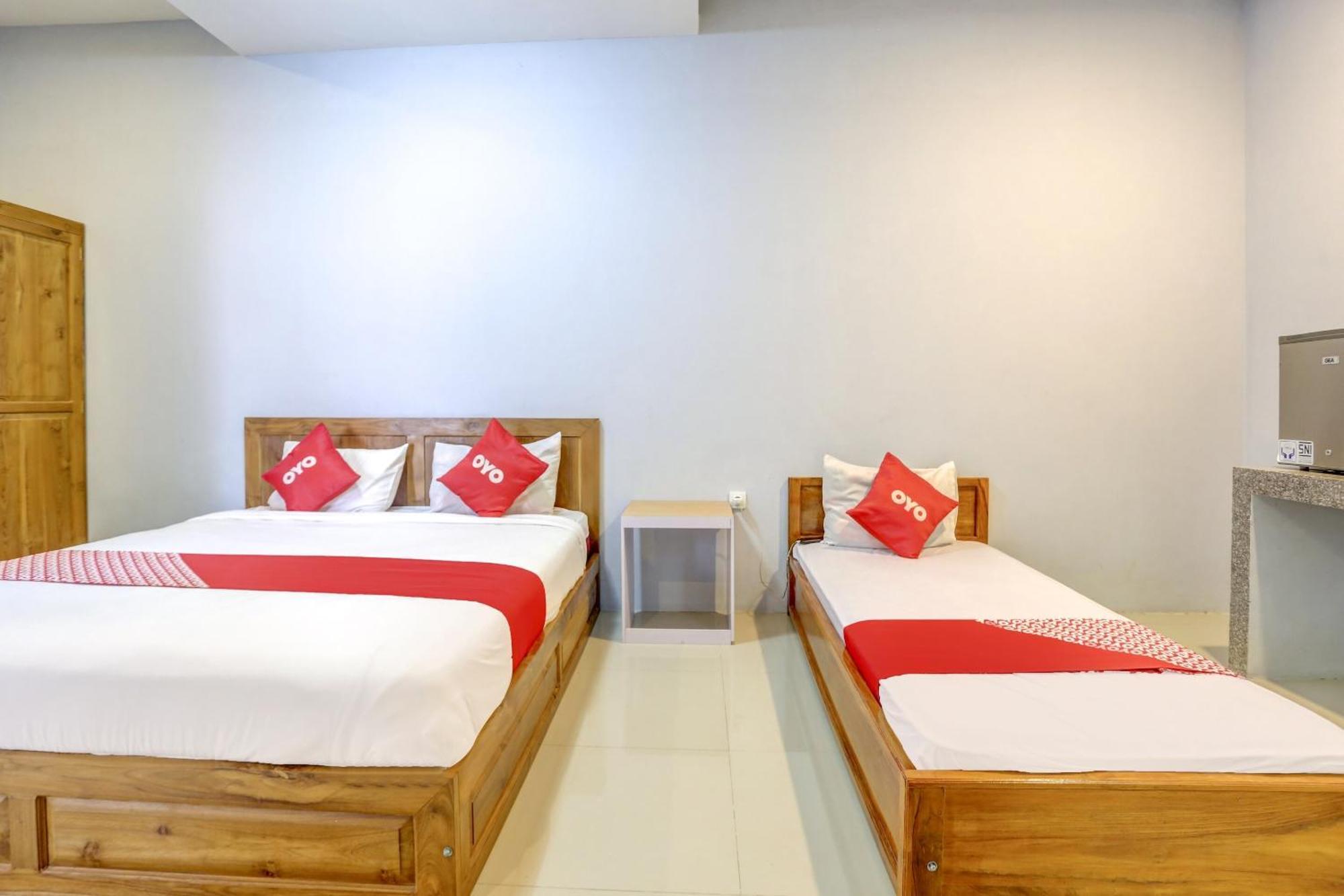 Super Oyo 1579 Kate'El Inn Banyuwangi  Luaran gambar