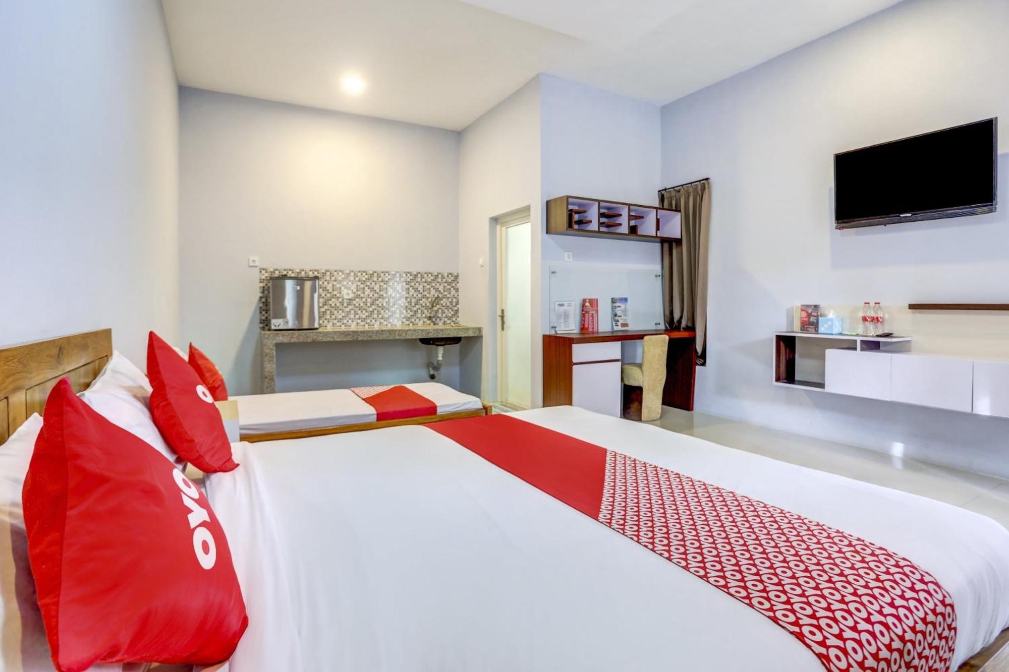 Super Oyo 1579 Kate'El Inn Banyuwangi  Luaran gambar